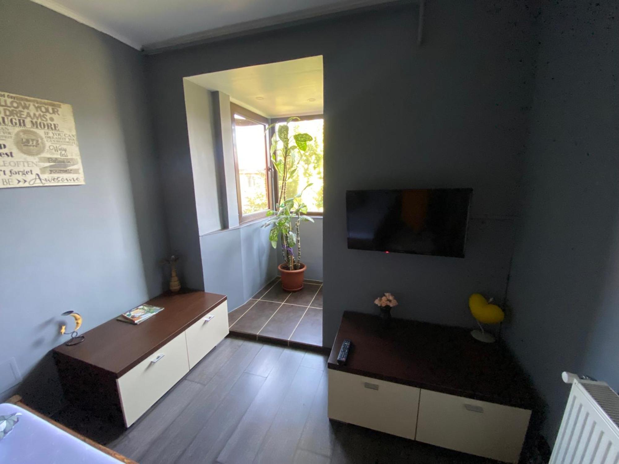 Comfort Home Apartment 2 Petroşani Exteriör bild